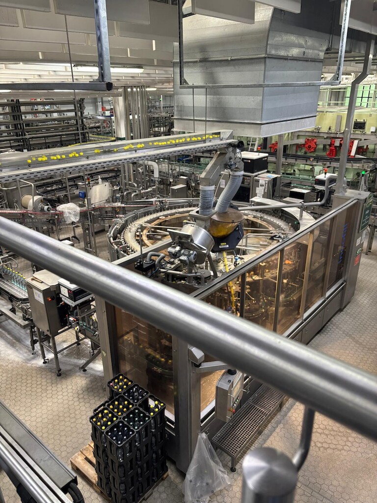 Die Abfüllmaschine von Bad Brambacher Mineralquellen GmbH & Co.