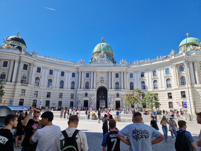 Der Eingang zur Hofburg.