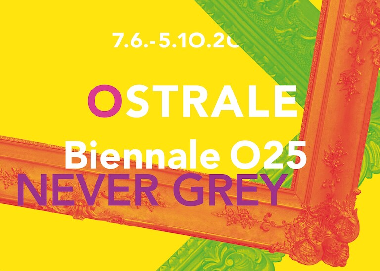 DAs gelbe, rot, grüne Plakate der Ostrale.