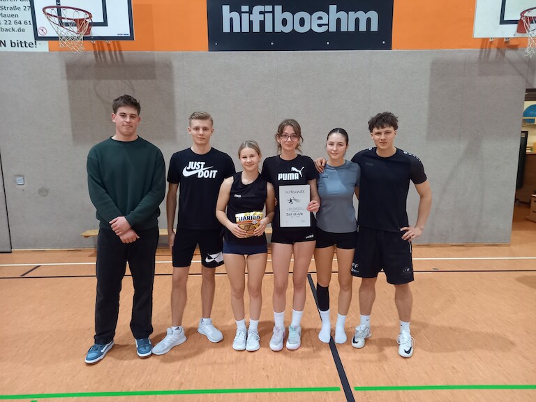 Der 2. Platz im Gruppenbild - Bgy25 a und b.