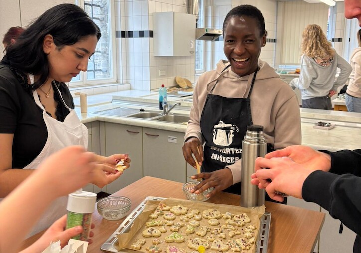 Die PH24 beim Plätzchen backen.
