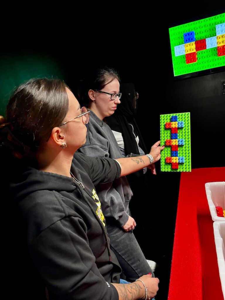 Ein weiteres Spiel des Teams Duells mit Lego Steinen.