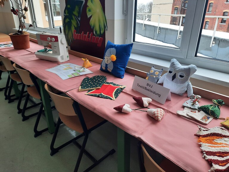 Die Ausstellung des BVJ Textil und Bekleidung.