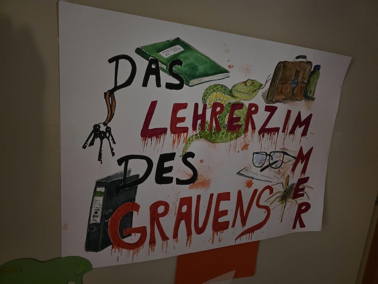 Plakat Lehrerzimmer des Grauens.
