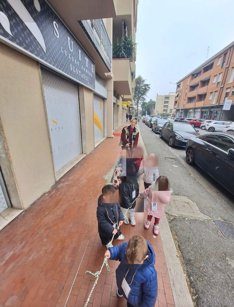 Die Kinder des Kindergartens.