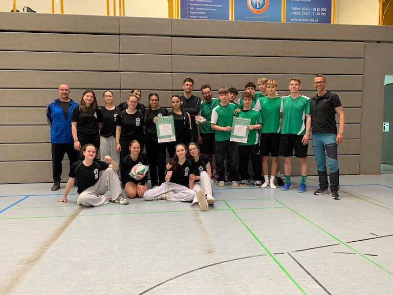 Das gesamte Team im Gruppenbild.