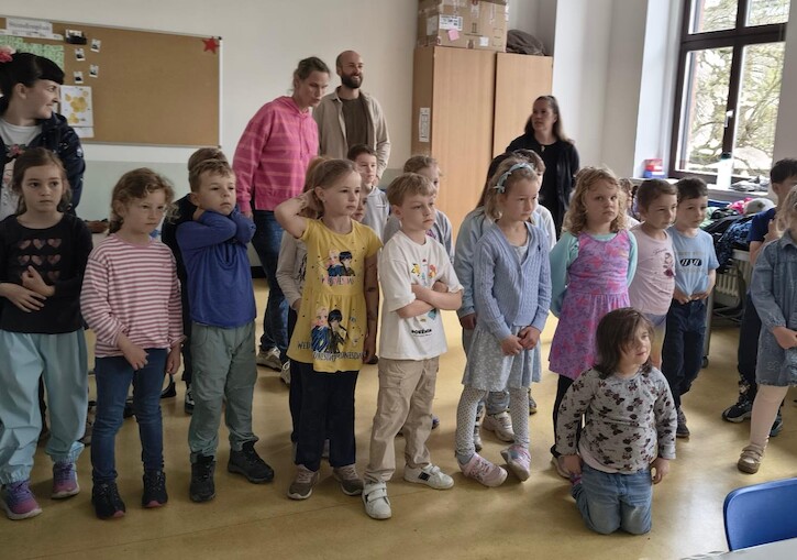 Die Kindergruppe komplett.