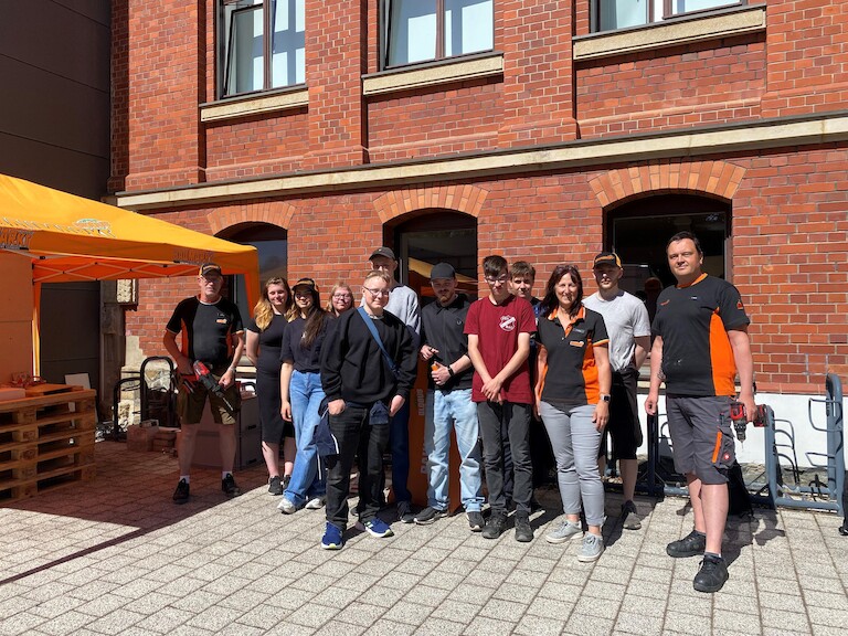 Gruppenfoto am Globus Baumarkt Workshop