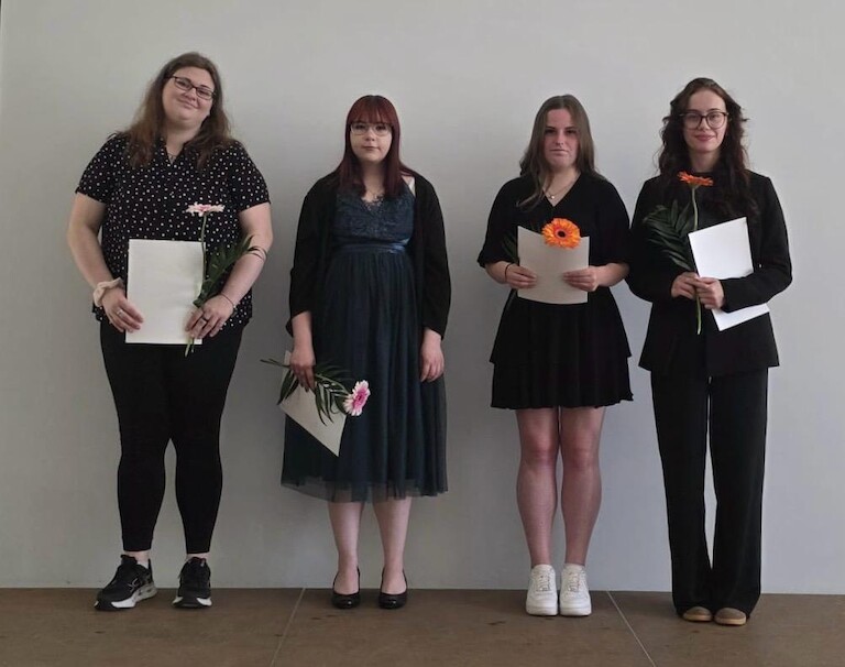 Gruppenbild von Absolventen